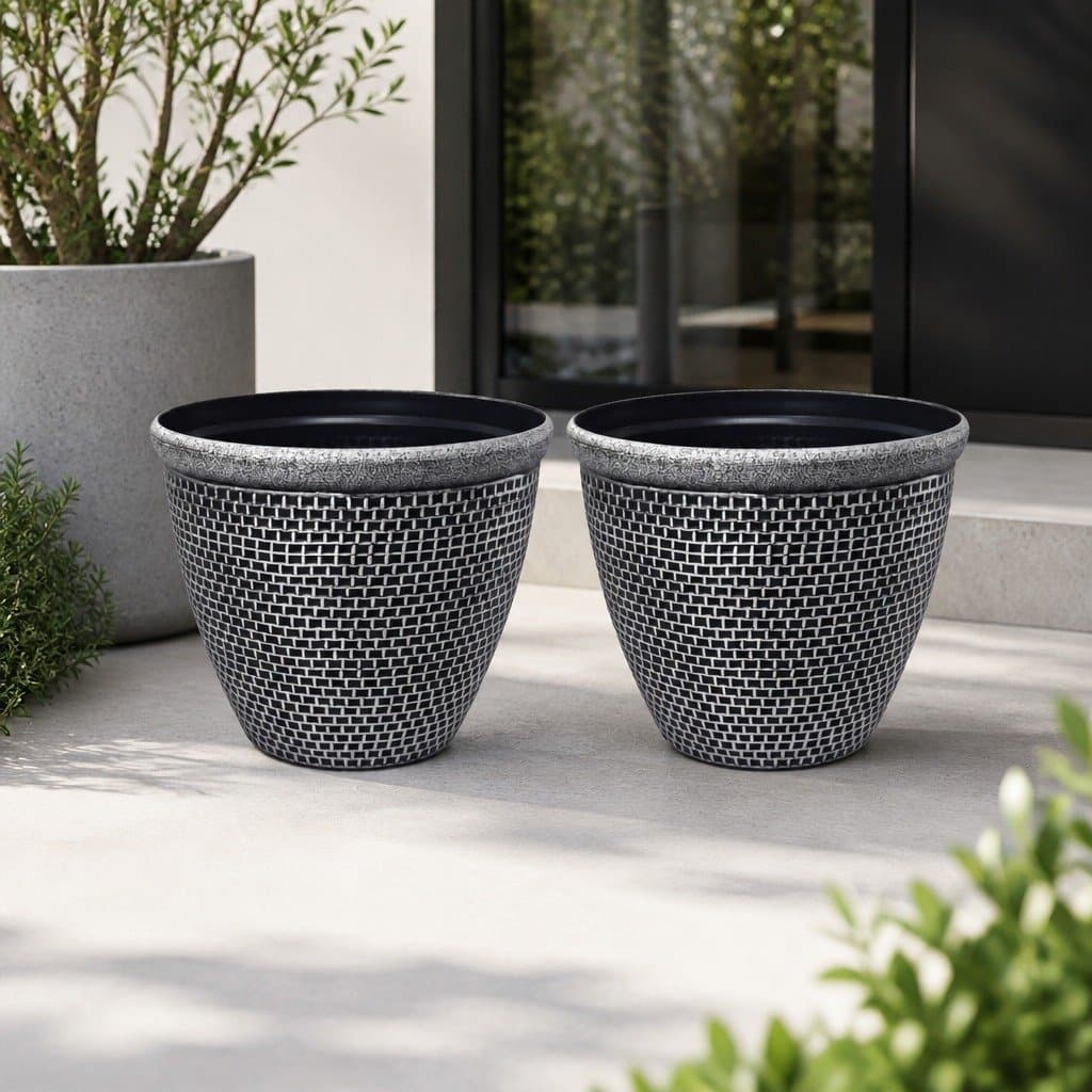 Outdoor Garden Planter Set of 2 Plastic Pots 30cm