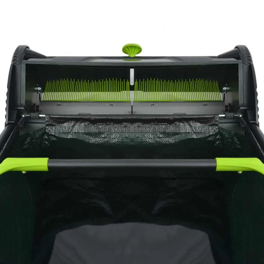 Push Lawn Sweeper 103L for Easy Cleaning