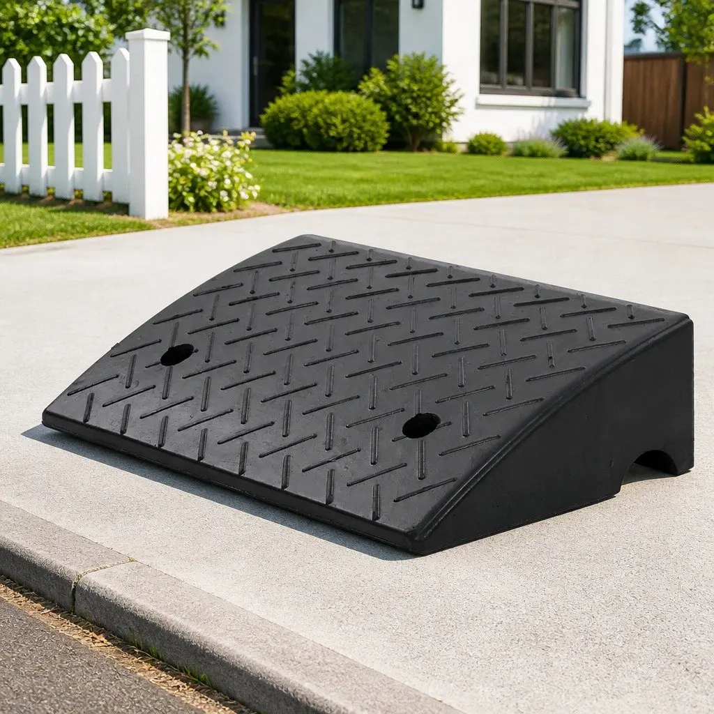 Rubber Kerb Ramp 50x32.5x14 cm Non-Slip Access
