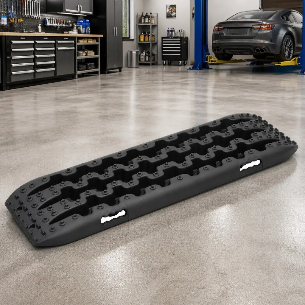 Black Nylon Traction Boards for Off-Road Recovery