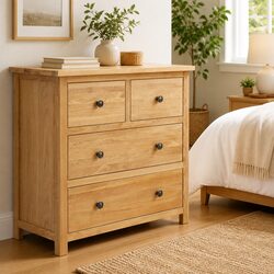 Solid Oak Chest of Drawers with 4 Spacious Drawers