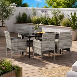 Sturdy 7 Piece Outdoor Dining Set with Rattan Chairs