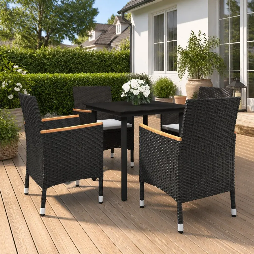Garden Dining Set with Durable Rattan Chairs