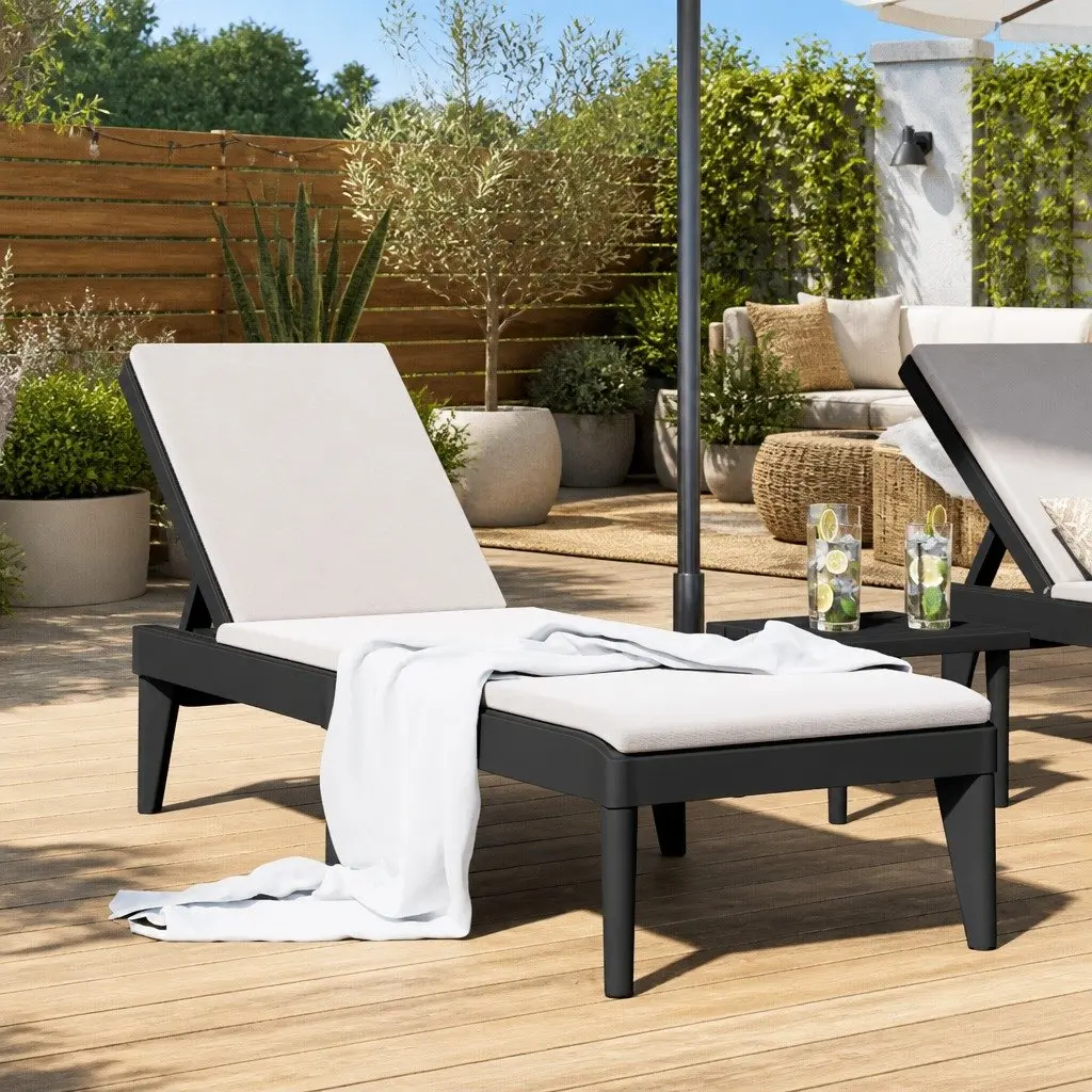 Adjustable Reclining Sun Lounger for Outdoor Relaxation