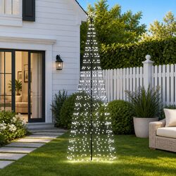 Sturdy LED Christmas Tree with 570 Cold White Lights