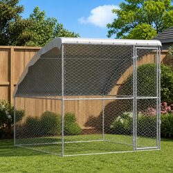 Durable Outdoor Dog Kennel with Lockable Latch