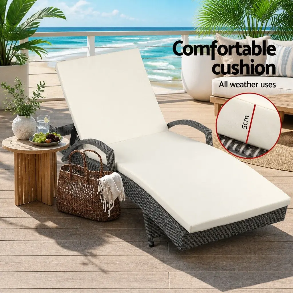 Sun Lounge Wicker Lounger with Adjustable Backrest