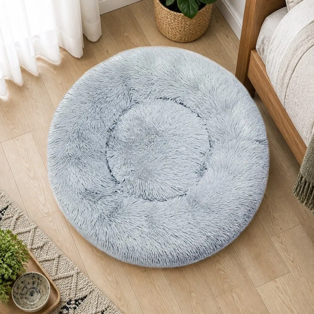 Calming Donut-Shaped Pet Bed in Medium Grey