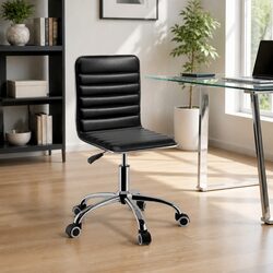 Premium Low Back Padded Swivel Desk Chair in Black