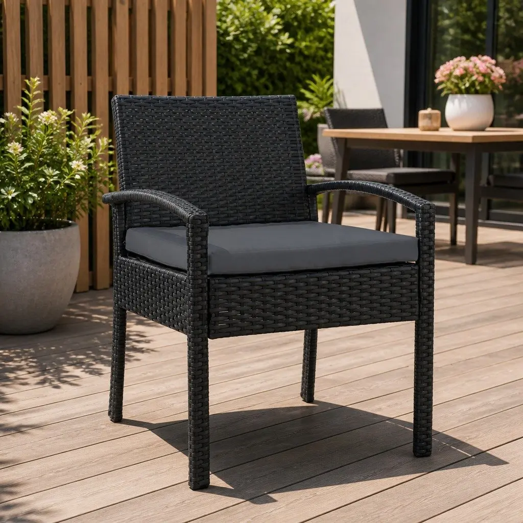 Black Wicker Lounge Chair for Outdoors