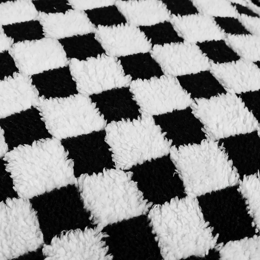 Plush Checkered Pet Bed with Removable Cover