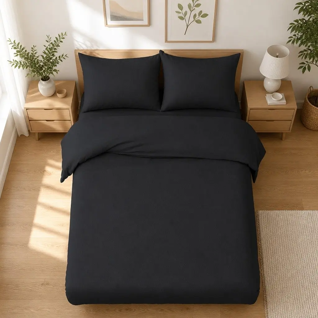 King Quilt Cover Set with Pillowcases in Black