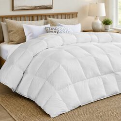 King Quilt with Siliconized Fibrefill and Baffle Box Design